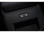 Volvo XC60 2.0 T6 Plug-in hybrid AWD Ultra Dark | Luchtvering | Trekhaak | Head Up Display | Adaptieve Cruise Control | 360 Camera | Donker Glas |