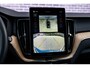 Volvo XC60 2.0 T6 Plug-in hybrid AWD Ultra Dark | Luchtvering | Trekhaak | Head Up Display | Adaptieve Cruise Control | 360 Camera | Donker Glas |