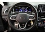Volkswagen T-Roc 1.5 TSI 150pk DSG R-Line Edition Trekhaak Camera Stoelverwarming Massage Virtual Cockpit Navigatie