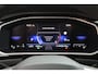 Volkswagen T-Roc 1.5 TSI 150pk DSG R-Line Edition Trekhaak Camera Stoelverwarming Massage Virtual Cockpit Navigatie