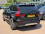 Volvo XC60 2.0 B5 R-Design / Trekhaak / Panoramadak / 360Camera / Head-up / Luchtvering / Keyless / 21'' / B&W / Luxe Leder / Stoelverwarming 4x / Dodehoek / DAB / ACC