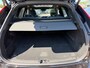 Volvo XC60 2.0 B5 R-Design / Trekhaak / Panoramadak / 360Camera / Head-up / Luchtvering / Keyless / 21'' / B&W / Luxe Leder / Stoelverwarming 4x / Dodehoek / DAB / ACC