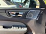 Volvo XC60 2.0 B5 R-Design / Trekhaak / Panoramadak / 360Camera / Head-up / Luchtvering / Keyless / 21'' / B&W / Luxe Leder / Stoelverwarming 4x / Dodehoek / DAB / ACC