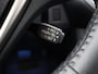 Toyota RAV4 2.5 HYBRID AWD 1650 KG TREKGEWICHT GARANTIE 2029! TREKHAAK . PARKEERSENSOREN VOOR & ACHTER . STOEL/STUUR VERWARMING .