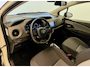 Toyota Yaris 1.5 HYBRID BLACK & WHITE GARANTIE TOT 2030! CLIMAT CONTROLL. ACHTERUITRIJ CAMERA . SLECHTS 58.000 KM GEREDEN!