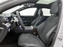 Mercedes-Benz C-klasse 300 e 140 Years Edition | Premium Plus pakket | Nightpakket | Trekhaak | Middenconsole metaalstructuur | GUARD 360° Plus | Panoramaschuifdak | 360° camera | Burmester® 3D surround sound system | 19" multispaaks lichtmetalen AMG-velgen |