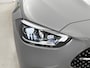 Mercedes-Benz C-klasse 300 e 140 Years Edition | Premium Plus pakket | Nightpakket | Trekhaak | Middenconsole metaalstructuur | GUARD 360° Plus | Panoramaschuifdak | 360° camera | Burmester® 3D surround sound system | 19" multispaaks lichtmetalen AMG-velgen |