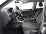 Volkswagen T-Roc 1.5 TSI Sport | Stoelverwarming | Adaptive cruise | Navigatie | Bluetooth | Camera | Park assist | Climate controle | Lane assist | Trekhaak