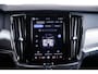 Volvo V90 2.0 T6 Plug-in hybrid AWD Plus Dark Trekhaak - Adaptieve Cruise Control - Harman Kardon - Stoelverwarming voor/achter - Full-LED Active High Beam koplampen - Pilot Assist -