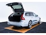 Volvo V90 2.0 T6 Plug-in hybrid AWD Plus Dark Trekhaak - Adaptieve Cruise Control - Harman Kardon - Stoelverwarming voor/achter - Full-LED Active High Beam koplampen - Pilot Assist -