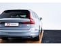 Volvo V90 2.0 T6 Plug-in hybrid AWD Plus Dark Trekhaak - Adaptieve Cruise Control - Harman Kardon - Stoelverwarming voor/achter - Full-LED Active High Beam koplampen - Pilot Assist -