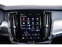 Volvo V90 2.0 T6 Plug-in hybrid AWD Plus Dark Trekhaak - Adaptieve Cruise Control - Harman Kardon - Stoelverwarming voor/achter - Full-LED Active High Beam koplampen - Pilot Assist -