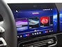 Mercedes-Benz GLB 200 Business Solution AMG 7p. | Premium plus pakket | Nightpakket | Parkeerpakket | Trekhaak | Vast panoramadak | Massage functie | GUARD 360° | Burmester Surround Sound systeem | 19” vijfspaaks lichtmetalen AMG-velgen |