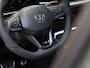 Volkswagen T-Roc R-Line First Edition 1.5 eTSI 150 PK | Headup display | Harman Kardon | Panoramadak | Trekhaak | Elektrische achterklep |