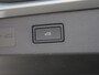 Volkswagen T-Roc R-Line First Edition 1.5 eTSI 150 PK | Headup display | Harman Kardon | Panoramadak | Trekhaak | Elektrische achterklep |