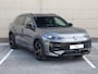Volkswagen T-Roc R-Line First Edition 1.5 eTSI 150 PK | Headup display | Harman Kardon | Panoramadak | Trekhaak | Elektrische achterklep |