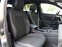 Volkswagen T-Roc R-Line First Edition 1.5 eTSI 150 PK | Headup display | Harman Kardon | Panoramadak | Trekhaak | Elektrische achterklep |