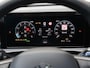 Volkswagen T-Roc R-Line First Edition 1.5 eTSI 150 PK | Headup display | Harman Kardon | Panoramadak | Trekhaak | Elektrische achterklep |