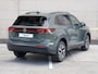 Volkswagen Tiguan Limited Edition 1.5 eHybrid 204 PK | 17" inch velgen | Trekhaak | Design pakket dark | App-connect |