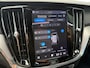 Volvo V60 2.0 T8 Plug-in hybrid AWD Plus Dark | Head-up Display | Trekhaak | 360 Camera | Stoelverwarming | SOH 100% |