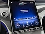 Mercedes-Benz GLC 300e 4MATIC Business Solution AMG | Advanced plus pakket | Nightpakket | Parkeerpakket | Trekhaak | Panoramaschuifdak | Treeplanken in aluminiumlook | Middenconsole metaalstructuur | 20 inch vijfspaaks lichtmetalen AMG-velgen |