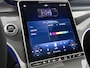 Mercedes-Benz GLC 300e 4MATIC Business Solution AMG | Advanced plus pakket | Nightpakket | Parkeerpakket | Trekhaak | Panoramaschuifdak | Treeplanken in aluminiumlook | Middenconsole metaalstructuur | 20 inch vijfspaaks lichtmetalen AMG-velgen |