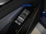 Volkswagen ID.4 Pro 77 kWh 174pk / Trekhaak / Cruise control adaptief /Stoelverwarming / Navigatie / Apple carplay /