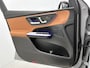 Mercedes-Benz GLC 300e 4MATIC Business Solution AMG | Advanced plus | Nightpakket | Trekhaak | Panoramaschuifdak | Treeplanken in aluminiumlook | Middenconsole metaalstructuur | 20 inch vijfspaaks lichtmetalen AMG-velgen |