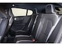 Volvo EC40 Performance Plus 82 kWh - Panoramadak - IntelliSafe Assist & Surround - 360º Camera - Harman/Kardon audio - Verwarmde voorstoelen, stuur & achterbank - Parkeersensoren voor & achter - Elektr. bedienb. voorstoelen met geheugen - Warmtepomp - Extra getint glas - Inklapbare trekhaak - 20' LMV