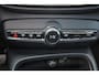 Volvo EC40 Performance Plus 82 kWh - Panoramadak - IntelliSafe Assist & Surround - 360º Camera - Harman/Kardon audio - Verwarmde voorstoelen, stuur & achterbank - Parkeersensoren voor & achter - Elektr. bedienb. voorstoelen met geheugen - Warmtepomp - Extra getint glas - Inklapbare trekhaak - 20' LMV