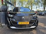Peugeot e-2008 EV Allure Pack 50 kWh | Navigatie | Climate control | Apple CarPlay/ Android Auto | PDC + Camera |