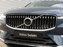 Volvo XC60 2.0 B5 Inscription Automaat / Panoramadak / Massage voorstoelen / Trekhaak / Luchtvering / Gelaagde ramen / Head-up Display / Alarm klasse 3
