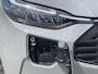 Ford Transit Custom 340 2.5 PHEV L2H1 Limited 233pk | Kombi | Incl. BTW/BPM | Dubbele zijschuifdeur | Privacy Glass | Inklapbare trekhaak | Verwarmbare bijrijdersbank | 17 inch lichtmetalen velgen | Driver Assistance Pack Premium | Verwarmbaar stuurwiel