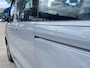 Ford Transit Custom 340 2.5 PHEV L2H1 Limited 233pk | Kombi | Incl. BTW/BPM | Dubbele zijschuifdeur | Privacy Glass | Inklapbare trekhaak | Verwarmbare bijrijdersbank | 17 inch lichtmetalen velgen | Driver Assistance Pack Premium | Verwarmbaar stuurwiel