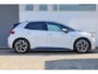 Volkswagen ID.3 204pk First Plus 58 kWh | Achteruitrijcamera | Stoelverwarming | Parkeersensoren