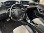 Peugeot e-2008 EV GT Pack 50 kWh | Schuifdak | Stoelverarming | Keyless | Adaptive Cruise Control | Carplay/Android Auto |