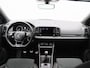 Skoda Karoq 1.5 TSi 150 Pk ACT Sportline Business | Stoel/Stuur Verwarming | Climatronic | Trekhaak | Navigatie | CarPlay | 19 Inch | 52.748 Km !!