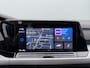 Volkswagen Golf 1.0 TSI Life Business Virtual Cockpit / Navi / Sfeerverlichting / Achtertuitrijcamera
