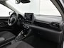 Toyota Yaris 1.5 Hybrid 115 Dynamic Comfort Pack | BTW voertuig | Dodehoek detectie | Stoel+stuurverwarming | Parkeersensoren Voor+Achter | Draadloze telefoonlader | Navigatie | Apple CarPlay/Android Auto | Climate Control | Cruise Control