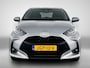 Toyota Yaris 1.5 Hybrid 115 Dynamic Comfort Pack | BTW voertuig | Dodehoek detectie | Stoel+stuurverwarming | Parkeersensoren Voor+Achter | Draadloze telefoonlader | Navigatie | Apple CarPlay/Android Auto | Climate Control | Cruise Control