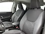 Toyota Yaris 1.5 Hybrid 115 Dynamic Comfort Pack | BTW voertuig | Dodehoek detectie | Stoel+stuurverwarming | Parkeersensoren Voor+Achter | Draadloze telefoonlader | Navigatie | Apple CarPlay/Android Auto | Climate Control | Cruise Control
