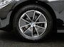 BMW 3-Serie 318i Business Edition | Cruise controle | Navigatie | Carplay | Park assist | Virtueel dahboard | NAP 123.477km