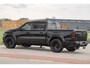 Dodge Ram BOM VOL | Night Premium | Full Option | De Meest Luxe Pick-Up in zijn Klasse | Comfortabele Dubbele Cabine met Royale 5 Zitplaatsen | BPM vrij | Nu Leverbaar uit Voorraad | Voorraad Nr 2287 - 3384 | De specialist in Amerikaanse pick‑ups in Nederland en Europa.