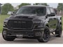 Dodge Ram BOM VOL | Night Premium | Full Option | De Meest Luxe Pick-Up in zijn Klasse | Comfortabele Dubbele Cabine met Royale 5 Zitplaatsen | BPM vrij | Nu Leverbaar uit Voorraad | Voorraad Nr 2287 - 3384 | De specialist in Amerikaanse pick‑ups in Nederland en Europa.