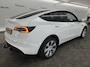 Tesla Model Y Long Range AWD 75 kWh | Trekhaak met afneembare kogel | Panoramisch Dak | Dodehoek detectie | Elek. Kofferbak | Stoelverwarming | Dodehoek detectie | Elektrisch verstelbare stoel(en) met geheugen | Keyless entry