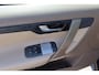 Volvo V70 2.4 Comfort Line | Leder | Cruise control | Climate control | Trekhaak | Dakrails