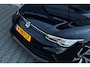 Volkswagen Golf 1.5 eTSI 3 x R-Line, HUD, Trekhaak, H&K, Stuurwiel Verwarming, Topstaat!