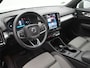 Volvo XC40 2.0 B3 Core - RIJKLAARPRIJS - All Seasonbanden - Achteruitrijcamera - Stoel- en Stuurverwarming!