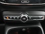 Volvo XC40 2.0 B3 Core - RIJKLAARPRIJS - All Seasonbanden - Achteruitrijcamera - Stoel- en Stuurverwarming!