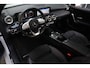 Mercedes-Benz A-klasse 200 AMG Pano Sfeerverlichting Burmester Camera Widescreen LED